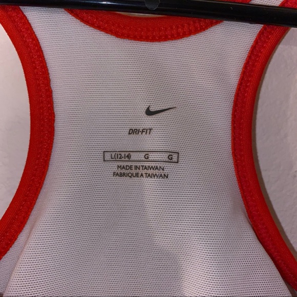 Nike Dri Fit Women’s Size M Striped Athletic Tank Top Built In Bra Racerback - Picture 3 of 7